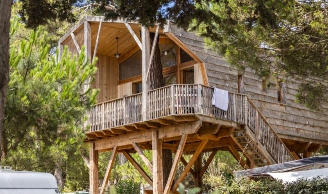 séjour insolite dans cabane dans les arbre à valras plage